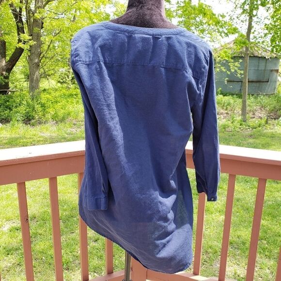 St John's Bay Ladies Vneck Long Sleeve Top, Large - Picture 3 of 9